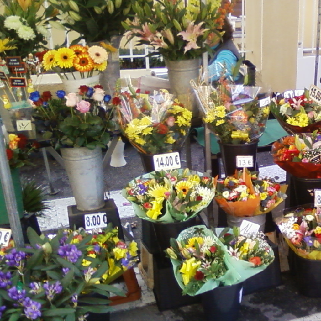Les Jardins de Saint Laurent Val D'oingt - Stand marché de Oullins samedi matin bouquet